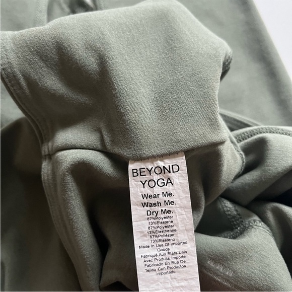 Beyond Yoga Spacedye At Your Leisure High Waisted Midi Legging Grey Sage Heather - Picture 9 of 11